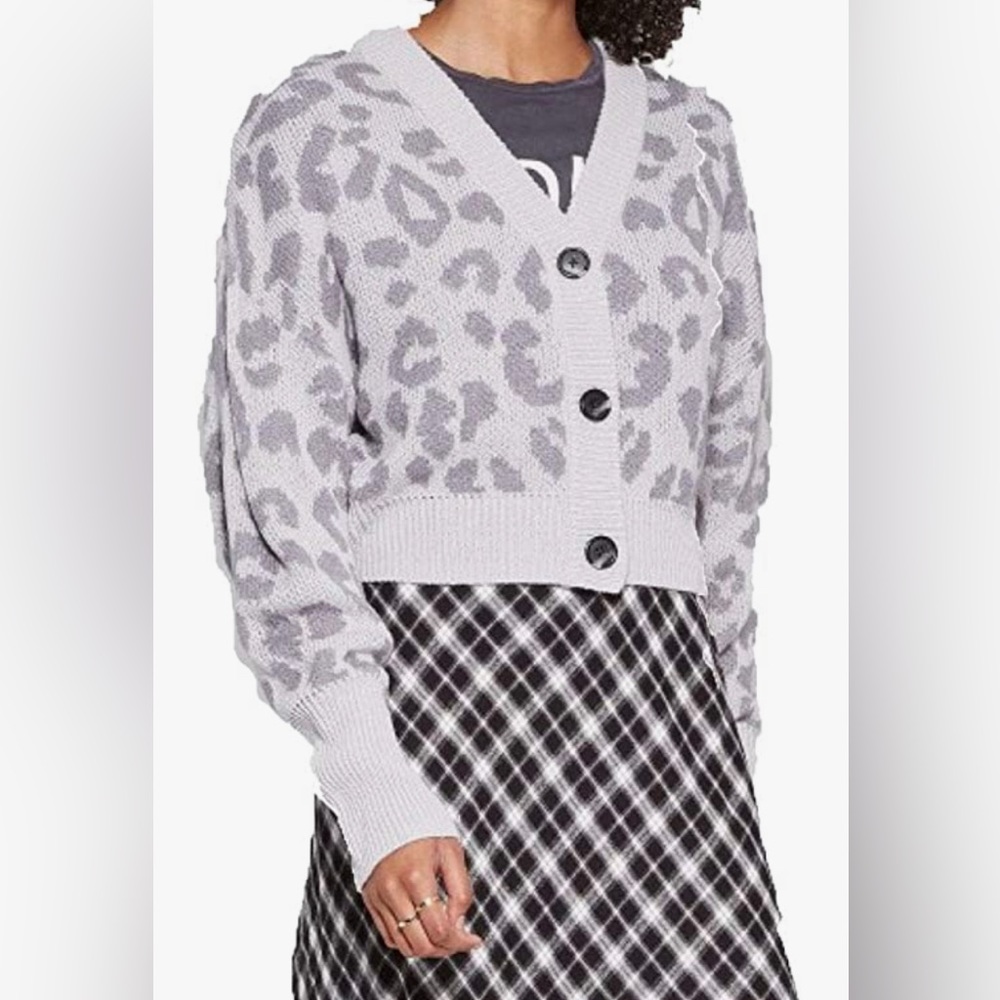 Wild Fable NWT* Leopard Print Cropped Cardigan, Long Cuff, 3 Button Front Size S